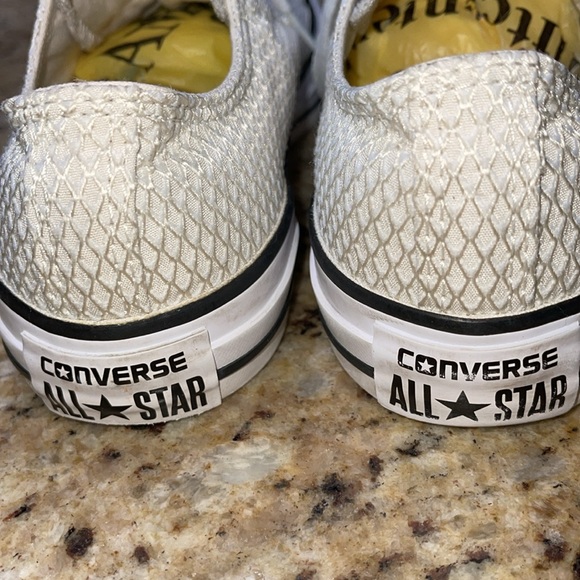 Converse - Picture 6 of 9